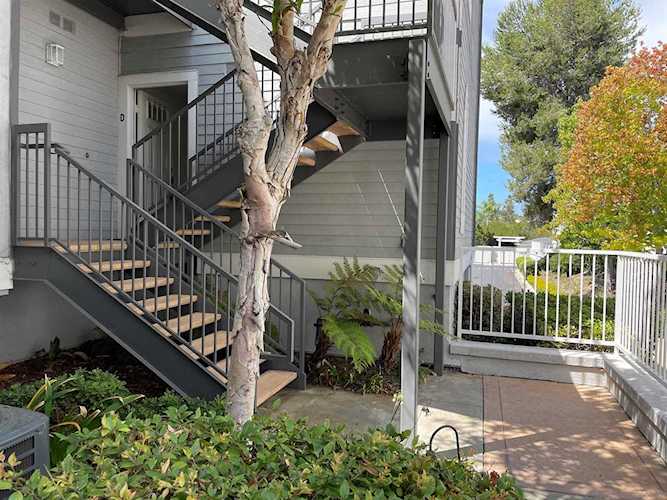 Just Listed 8587 Via Mallorca #D, La Jolla, 92037 Photo 1