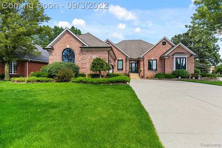 14855 Blue Jay, Shelby Twp, MI 48315 in Robins Nest Sub Ii|Macomb MLS# 60135379 Photo 1