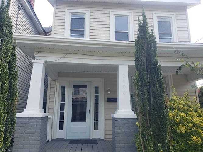 2400 Middle Ave Norfolk, VA 23504 home for sale, MLS#10455197 - Crescas Real Estate Photo 1