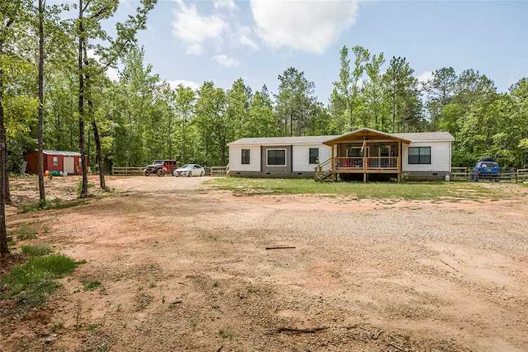 2009 County Road 196 Valley, AL 36854 | MLS 157190 Photo 1
