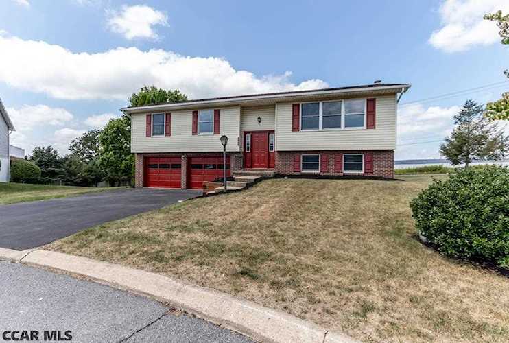 137 Julian Drive State College, PA 16801