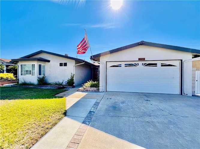 8379 Hickory Dr Buena Park, CA 90620