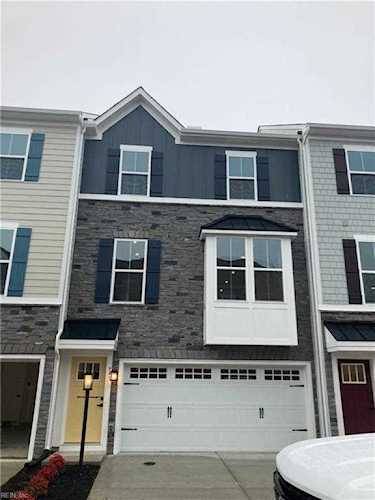 943 Gabion Way Chesapeake, VA 23323