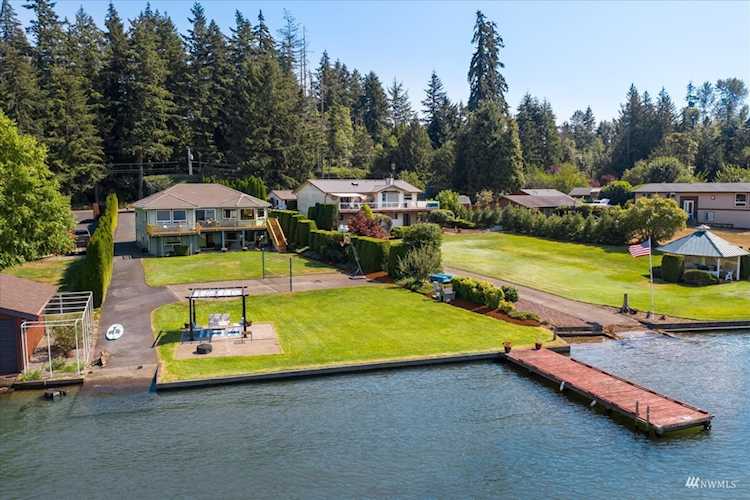 5814 218th Ave E Lake Tapps, WA 98391