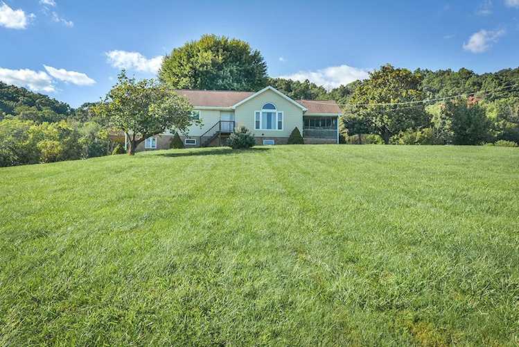30115 Blue Spring Rd Meadowview, VA 24236