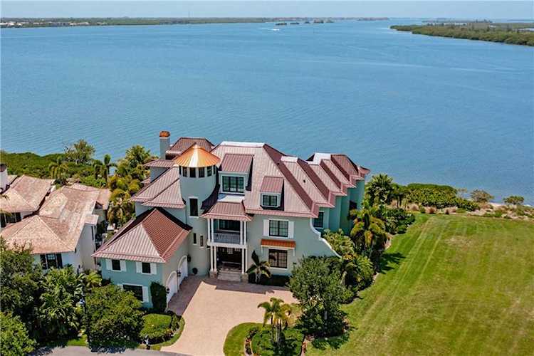 9295 W Marsh Island Dr Vero Beach, FL 32963