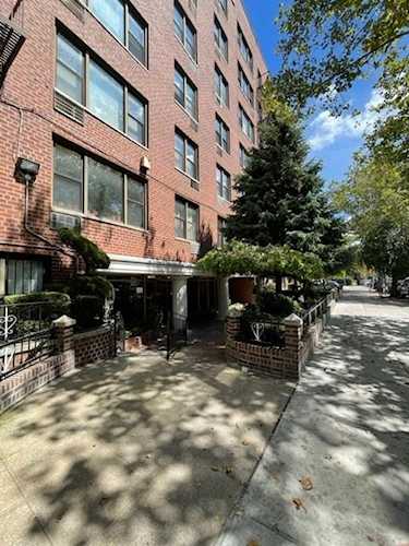 415 Beverley Rd #3N Brooklyn, NY 11218