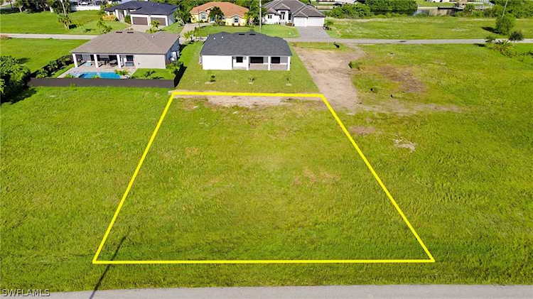 1212 NW 33rd Place Cape Coral, FL 33993 | MLS 222065794 Photo 1