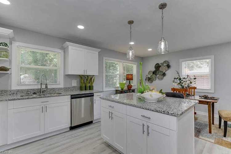 712 Sycamore St Norfolk, VA 23523 home for sale, MLS#10455214 - Crescas Real Estate Photo 1