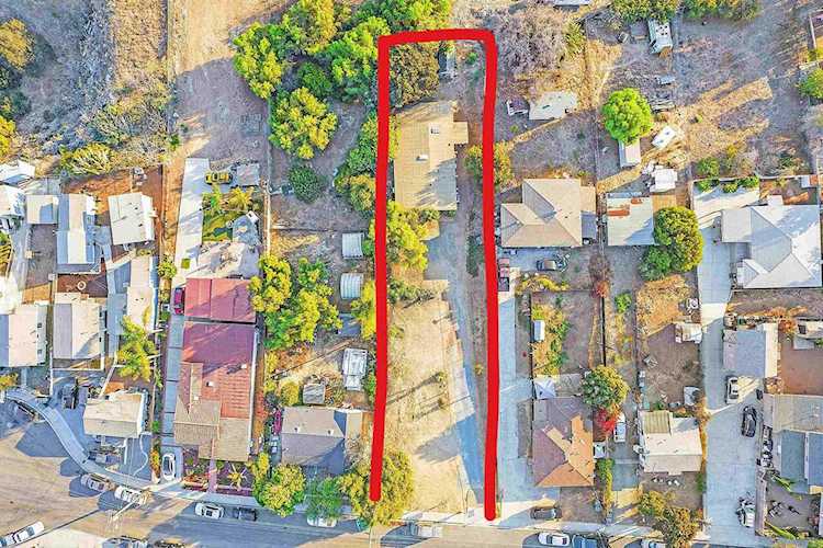 2944 Ridgeway Drive National City, CA 91950