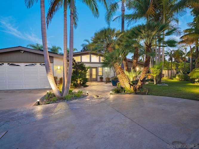 2043 Janet Cir Oceanside, CA 92054