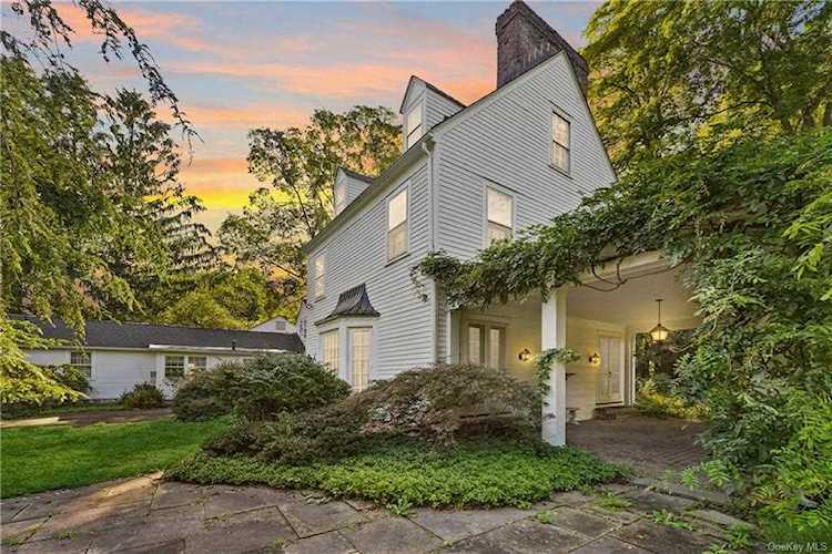 62 Succabone Road Bedford Hills, NY 10507