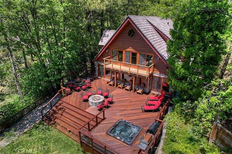 28853 N North Shore Rd Lake Arrowhead, CA 92352