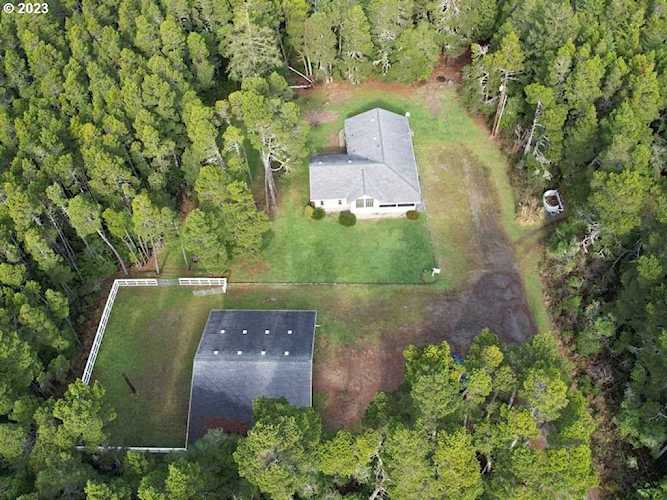 92461 Paradise Point Port Orford, OR 97465