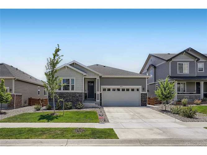932 Pinecliff Dr Erie, CO 80516