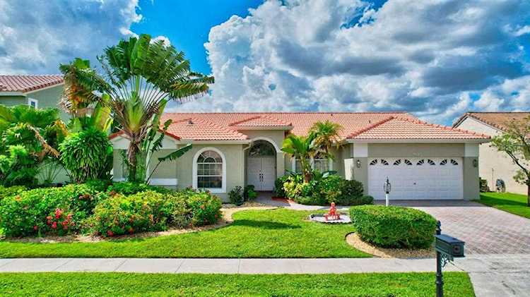 9376 Lake Serena Drive Boca Raton, FL 33496