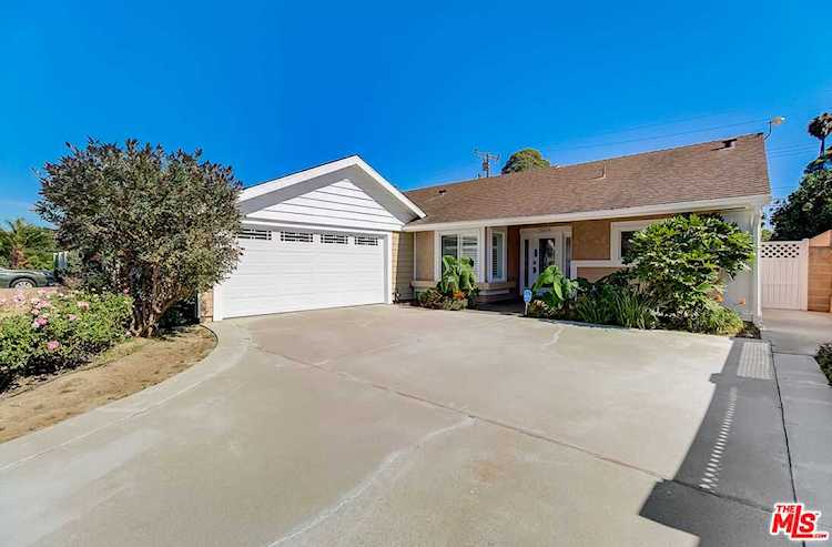 5654 Stanford St Ventura, CA 93003