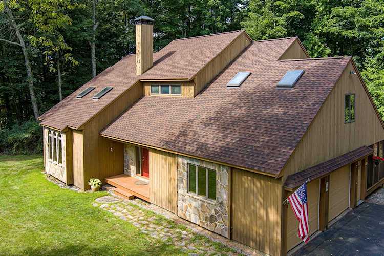 31 Skim Milk Ln Brentwood, NH 03833