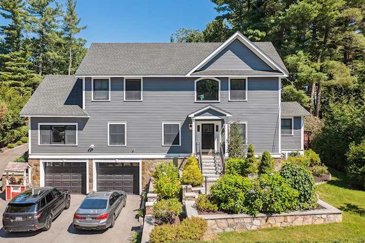 85 North St North Reading, MA 01864