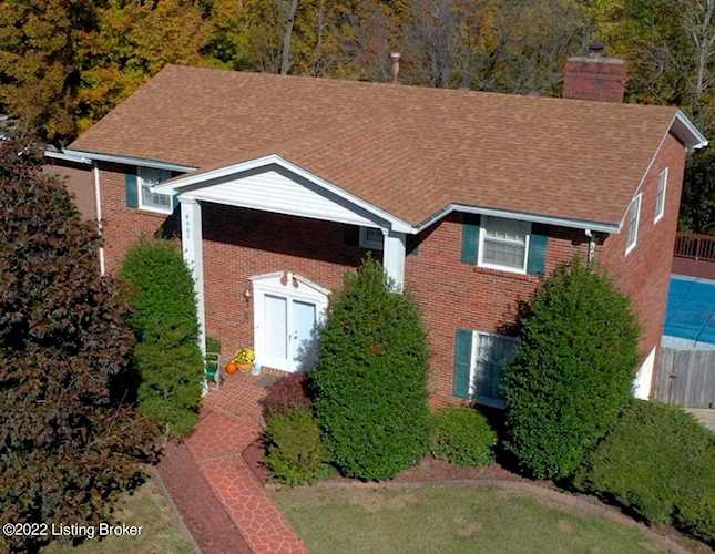 8905 Lakeridge Dr Louisville, KY 40272