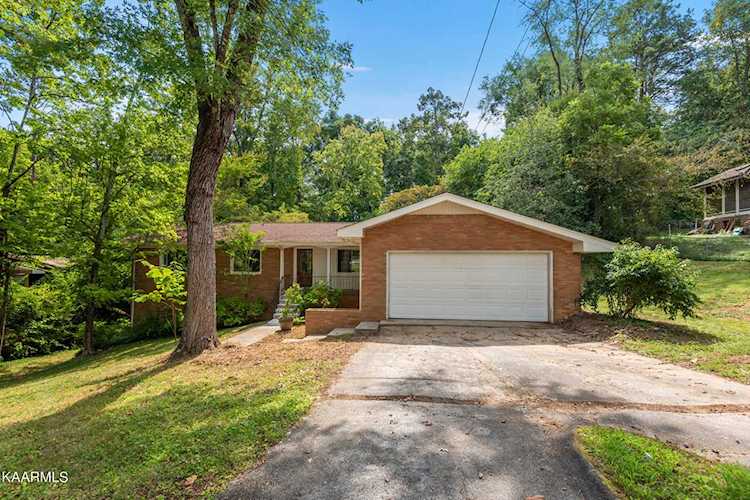 863 W Outer Dr Oak Ridge, TN 37830