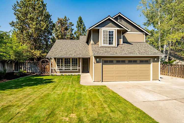 1940 NE Taylor Ct-Bend-OR-97701-Deschutes-Tamarack Park Photo 1