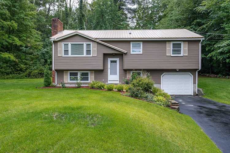 336 New Boston Rd Bedford, NH 03110