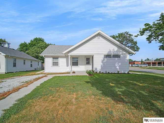 2441 N Chester St Lincoln, NE 68521 | MLS 22217108 Photo 1