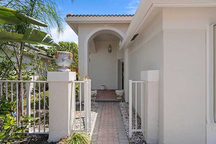 1766 S Club Drive Wellington, FL 33414