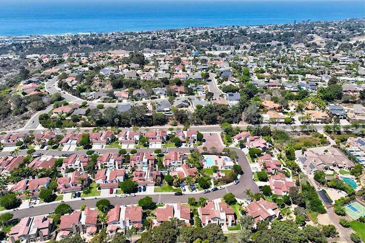 2180 Sea Village Circle Cardiff, CA 92007
