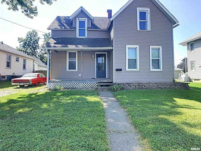 3631 Rockingham Rd Davenport, IA 52802