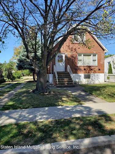 194 Van Name Avenue Staten Island, NY 10303