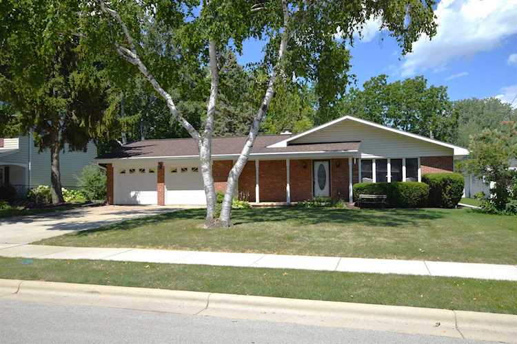 215 Longview Ave Green Bay, WI 54301