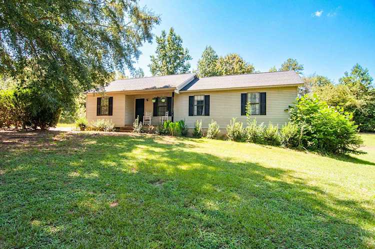 415 S Lakeview Drive Duncan, SC 29334