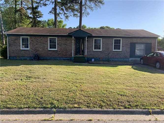 1425 Holt Dr Portsmouth, VA 23701 | MLS 10434579 Photo 1