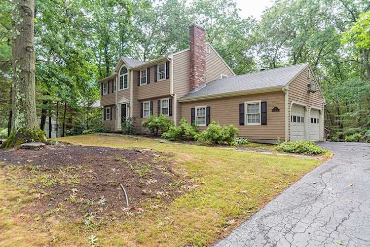 5 Ridge Hill Way Andover, MA 01810