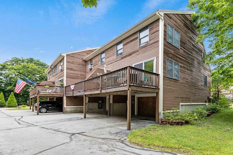 538 Main St in Sanford, ME - Century 21 New England Photo 1