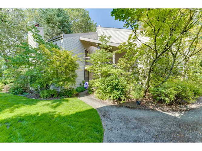 10217 SW Trapper TER Beaverton, OR 97008