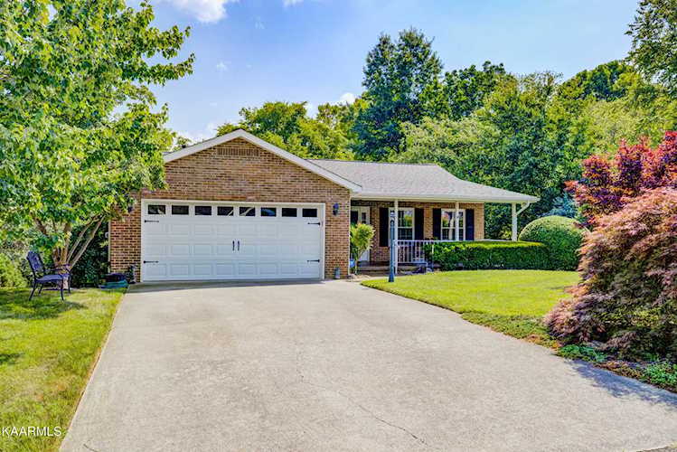 114 Capital Circle Oak Ridge, TN 37830