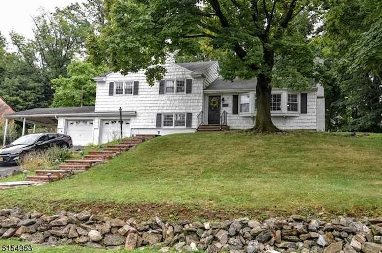 11 Marberne Ter Livingston Twp., NJ 07039