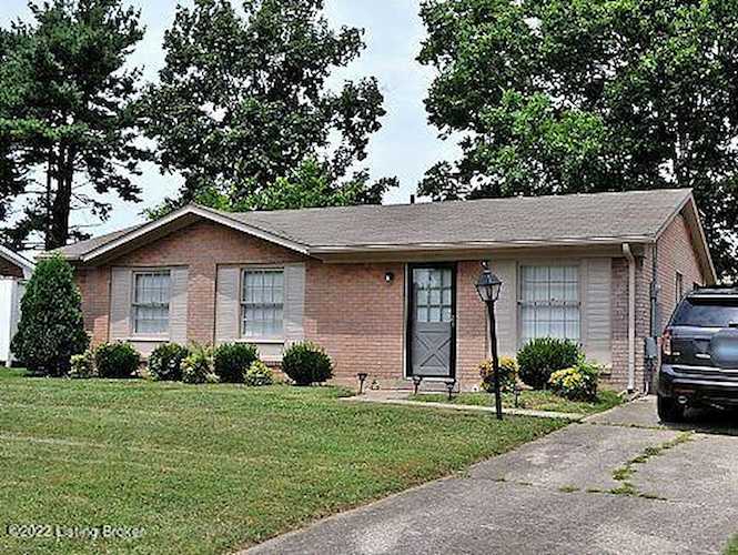 9613 Elm Lake Dr Louisville, KY 40291 | MLS 1620535 Photo 1