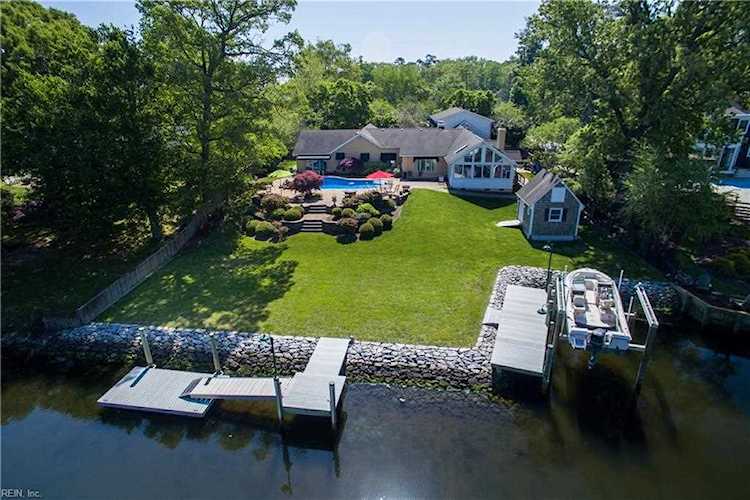1413 Crystal Parkway Virginia Beach, VA 23451