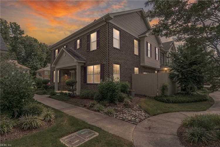 514 Hadleybrook Dr Chesapeake, VA 23320