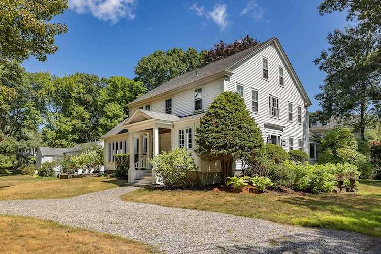 14 Red Mill Ln Rye, NH 03871