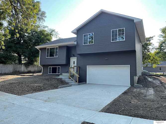 406 N 21 St Ashland, NE 68003