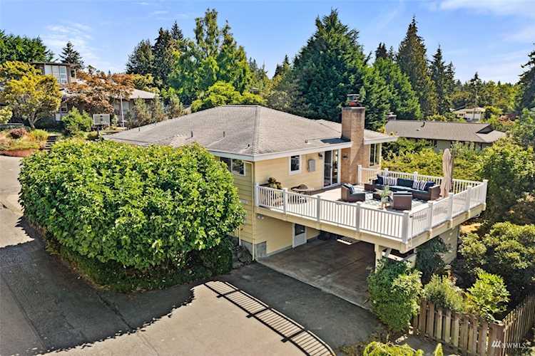 2005 SW 117th Place Burien, WA 98146