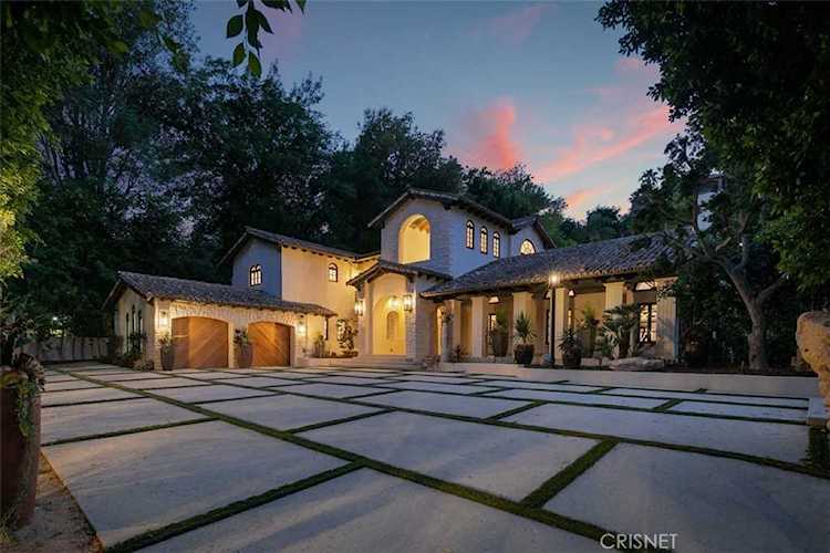 4611 Balboa Ave Encino, CA 91316