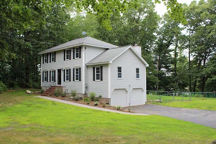 5 Currier Dr Londonderry, NH 03053 | MLS 4923817 Photo 1