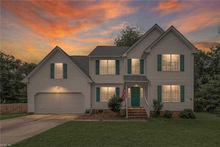404 Adorn Ct Suffolk, VA 23434