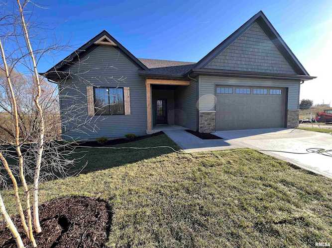 701 Sweet Wood Ln Blue Grass, IA 52726 | MLS QC4236776 Photo 1